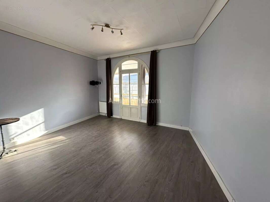 Appartement à SAINT-ANDRE-LES-ALPES