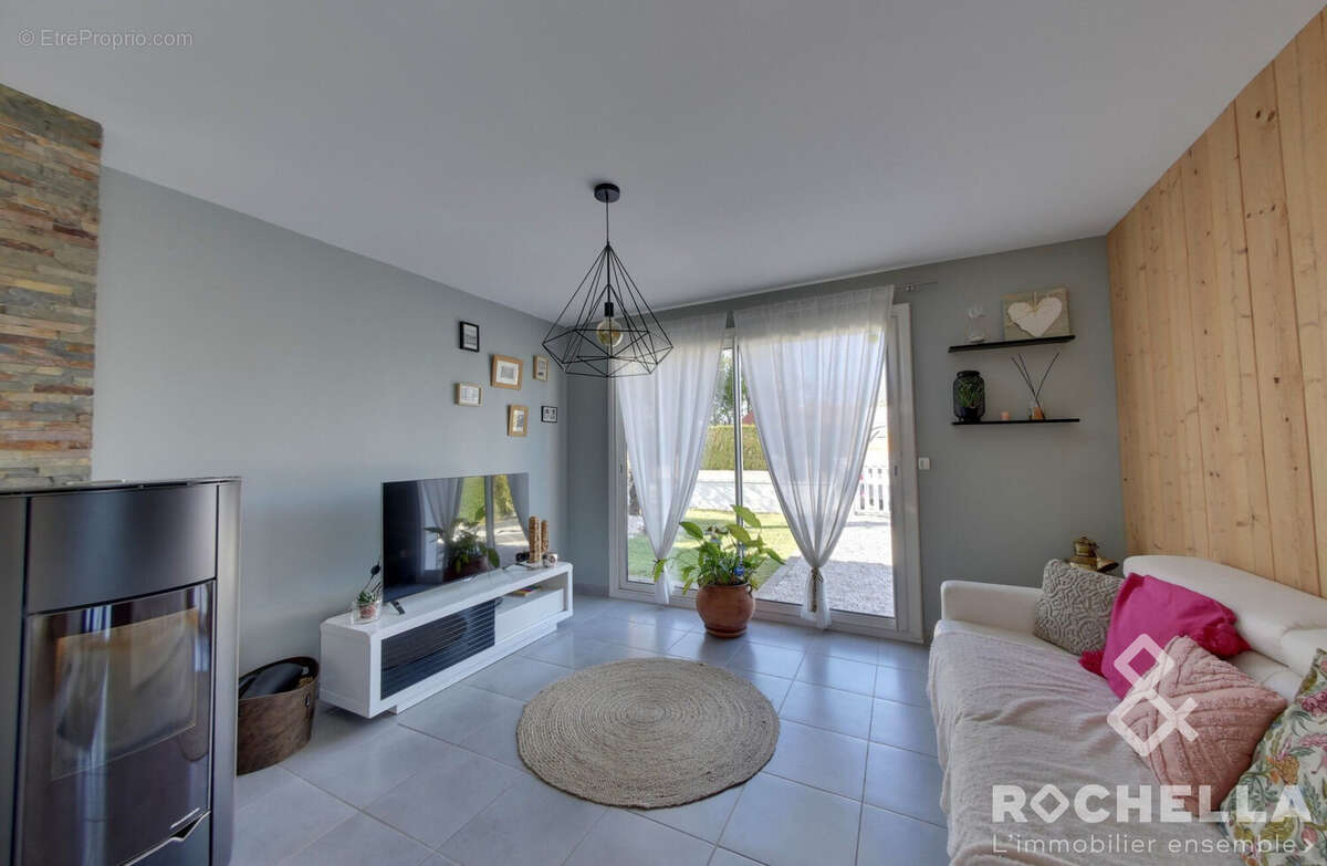 Maison à AIGREFEUILLE-D'AUNIS