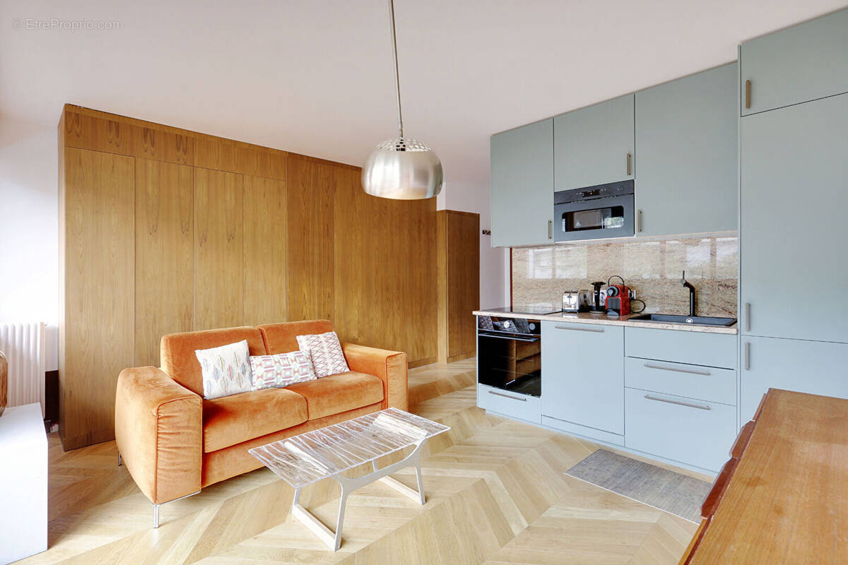 Appartement à PARIS-20E