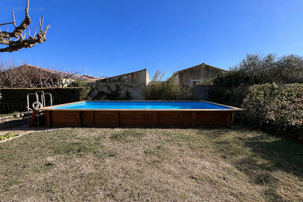 Maison à L'ISLE-SUR-LA-SORGUE