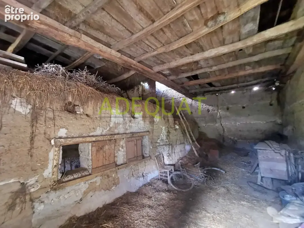 GRANGE 230m2 à rénover sur terrain 550m2 - photo 7