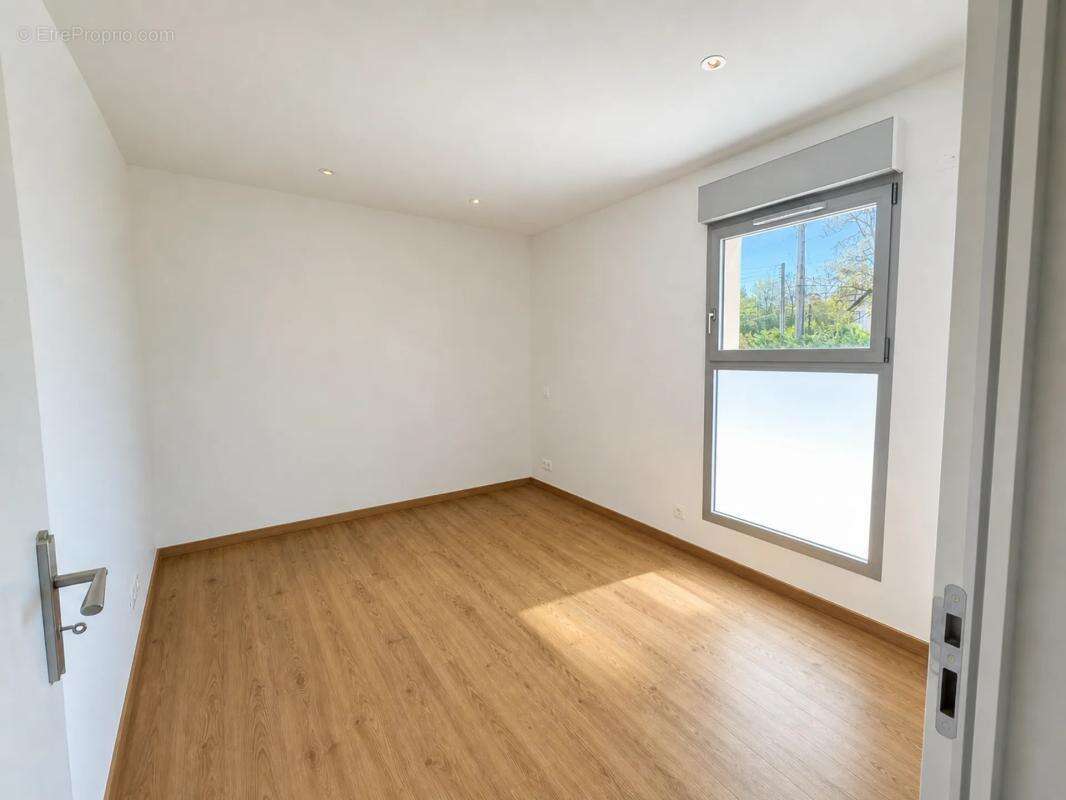 Maison de 5 pièces de 138 m² à Bois-le-Roi - photo 3