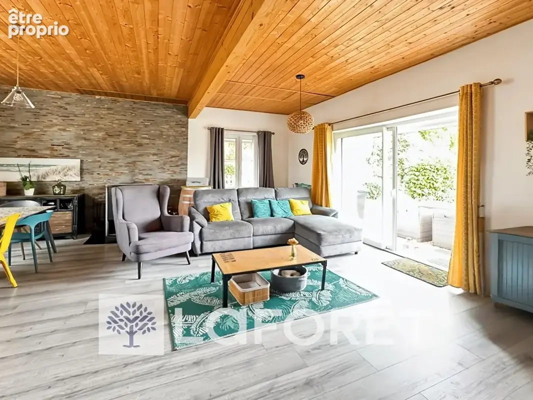 Ensemble immobilier - Maison + Gîte - 30 MIN DE ROYAN (17200) - photo 3