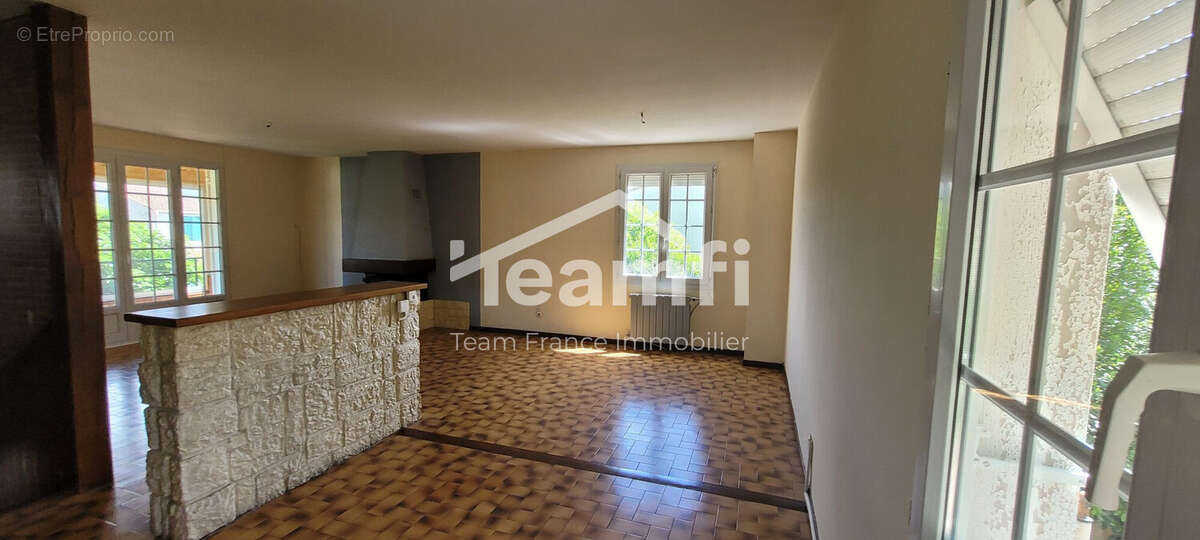 Maison à SAINT-MARTIN-DE-VALGALGUES