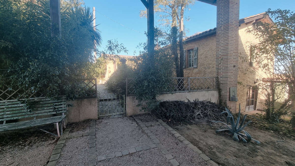 Maison à L&#039;ISLE-EN-DODON