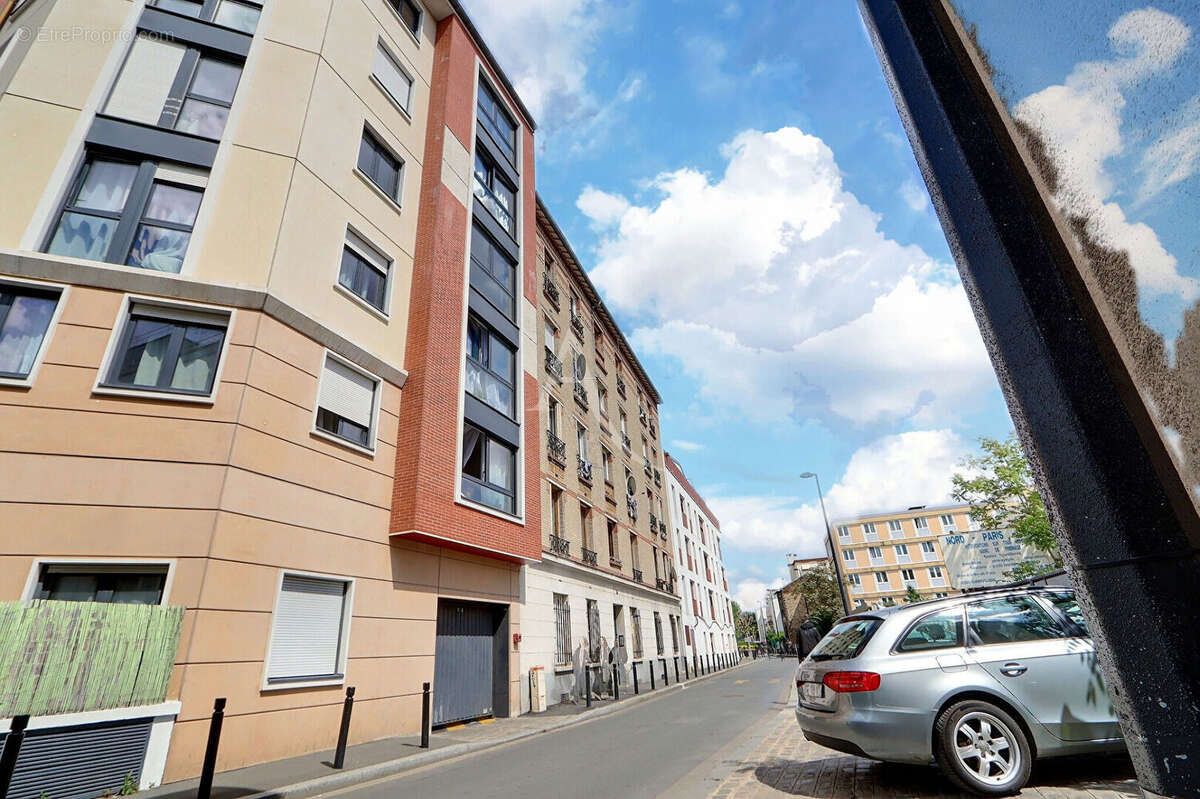 Appartement à AUBERVILLIERS