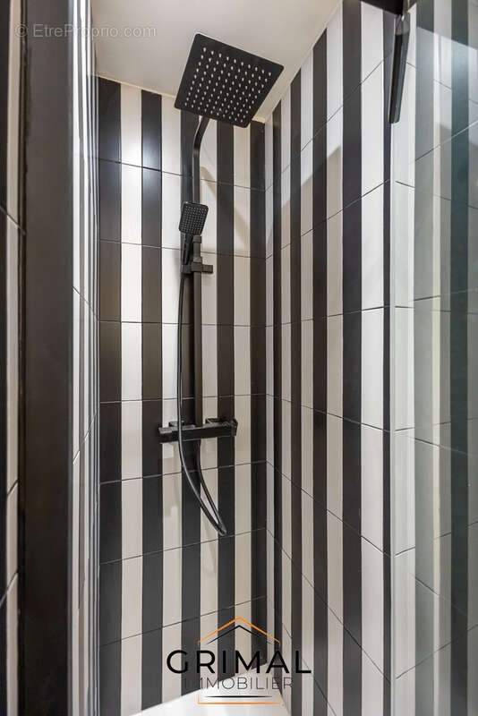 Appartement à MARSEILLE-1E