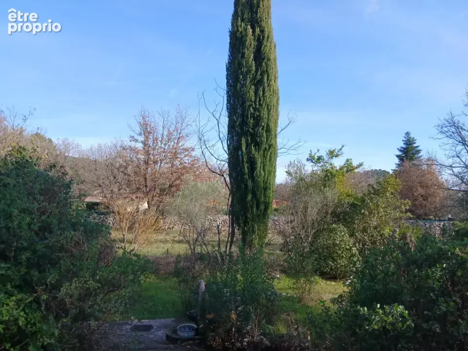 Terrain 857 m² à vendre à Gareoult (83136) - photo 3