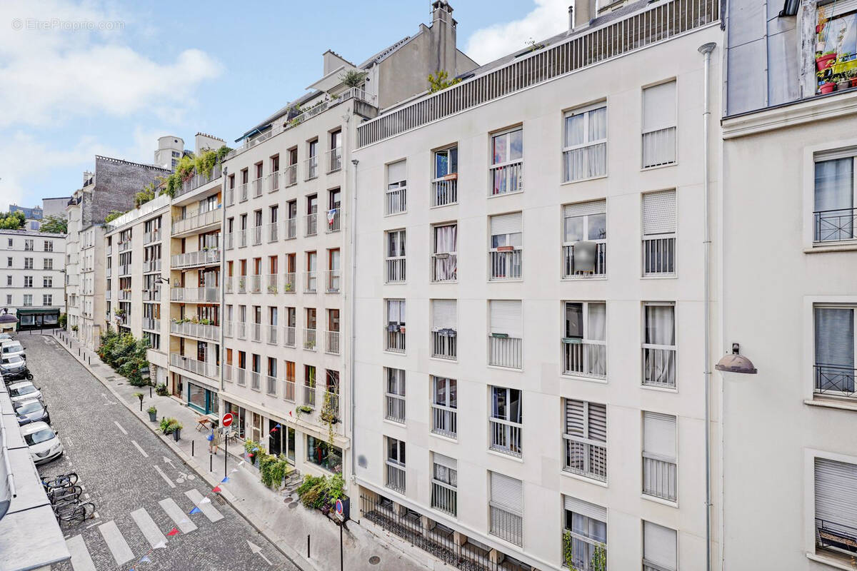 Appartement à PARIS-18E