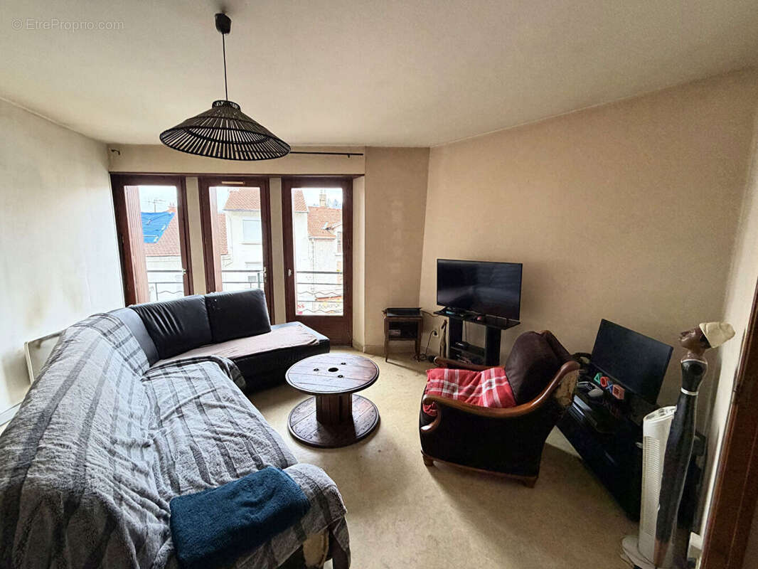 Appartement à DECAZEVILLE