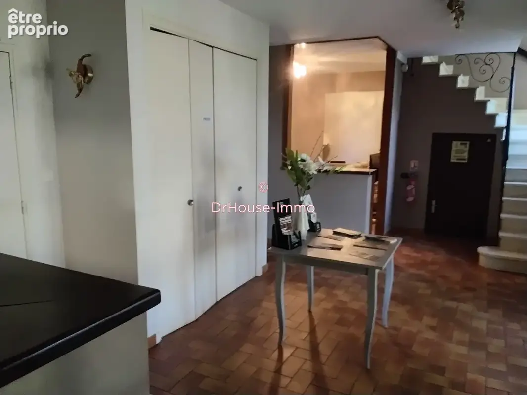 Commerce 900 m² à vendre à Foissac (12260) - photo 24