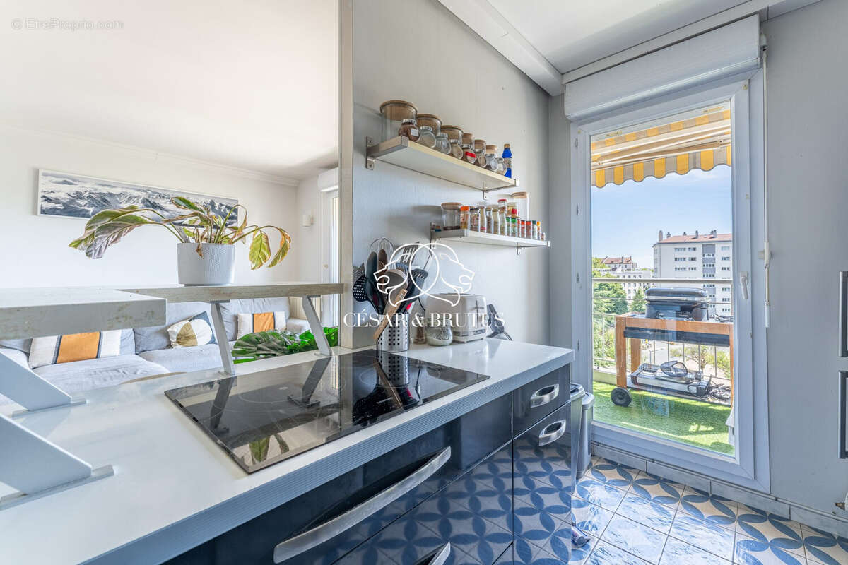 Appartement 64 m² à Lyon-3e  - photo 9