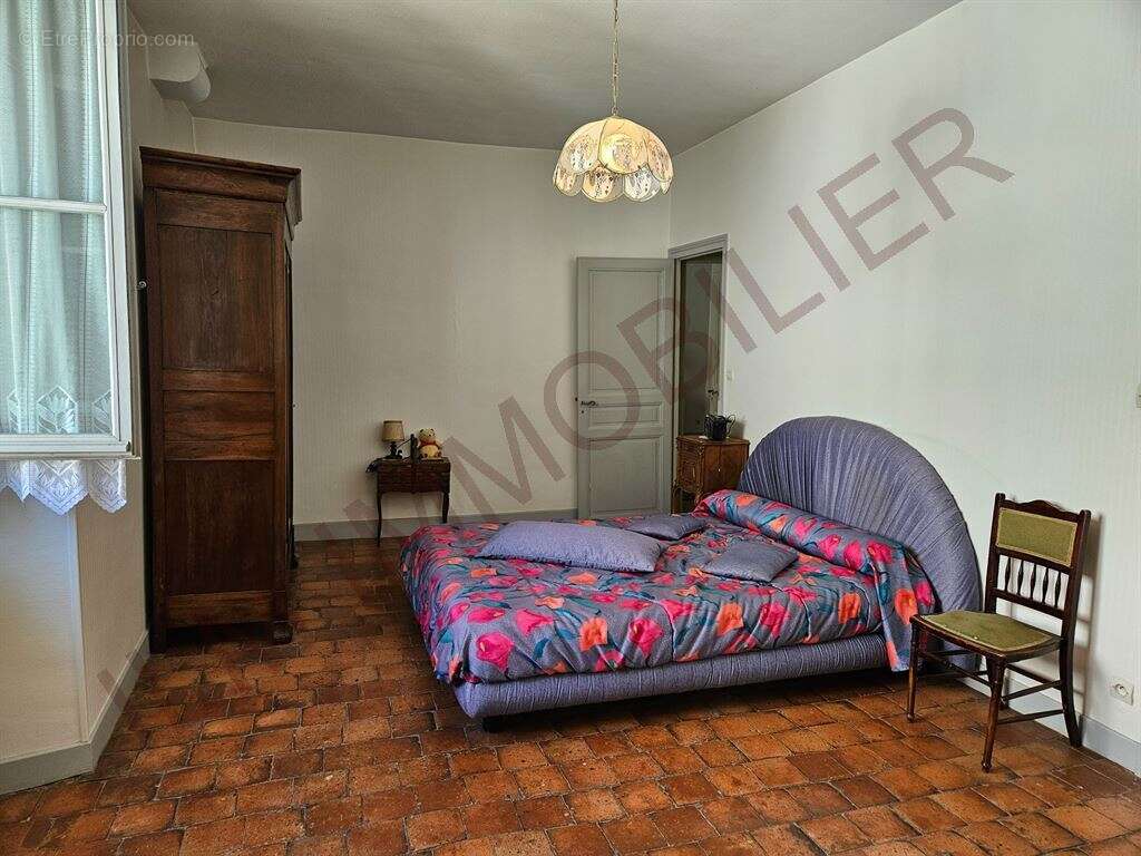 Maison à L'ISLE-SUR-SEREIN