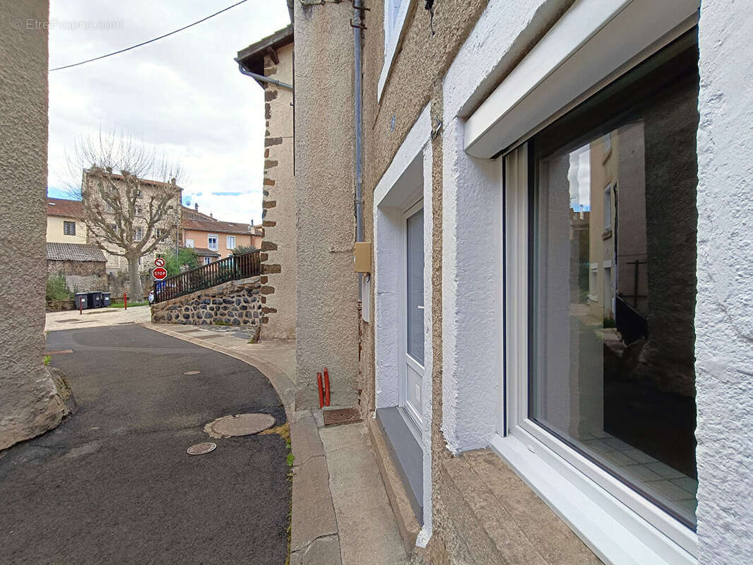 Maison à VALS-PRES-LE-PUY