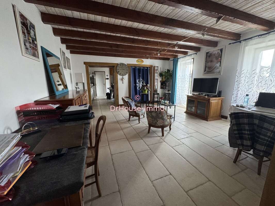 Maison à VERRUE