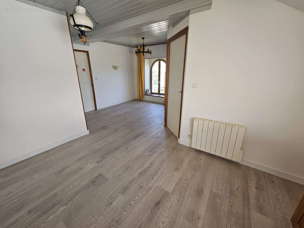Saint-Lupicin : Appartement F3 de 41 m2 avec jardin de 500m2 - photo 2