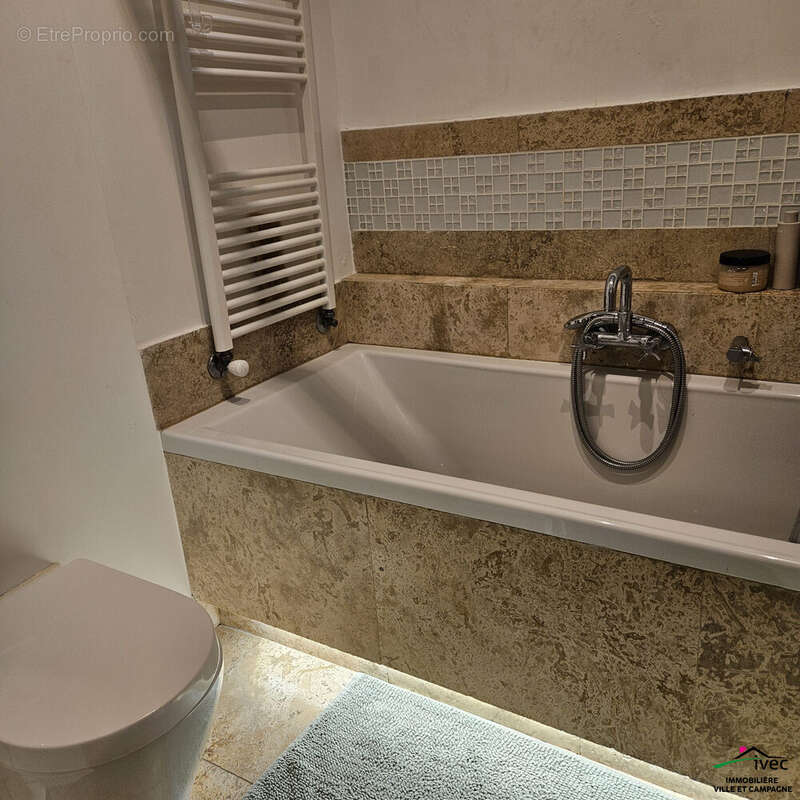 Appartement à VILLENEUVE-LOUBET