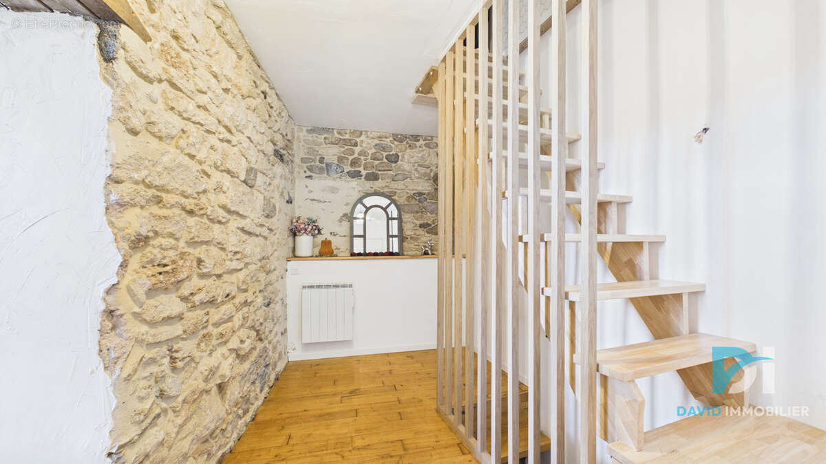 Maison à MONTBLANC
