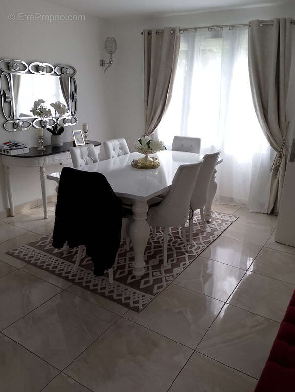 Maison à LOUVRES