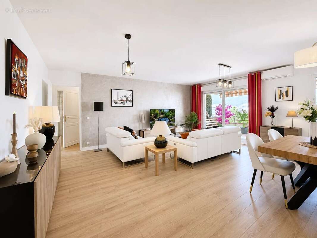 Appartement à HYERES
