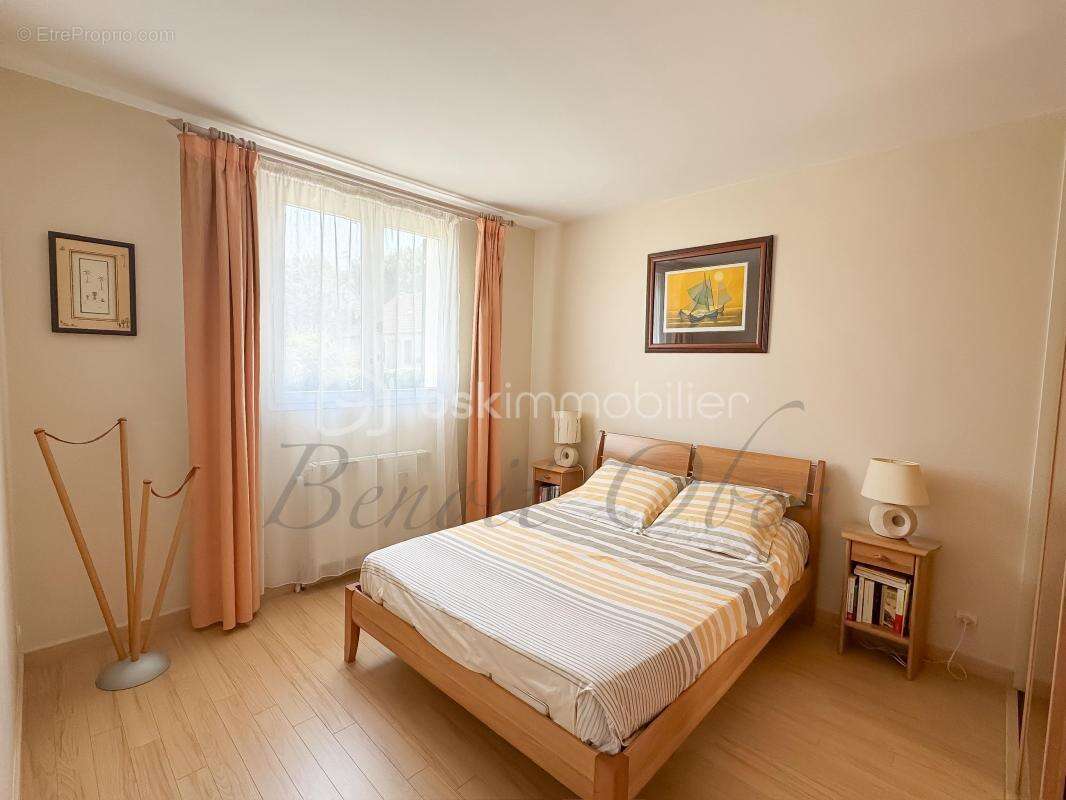 Maison à OZOIR-LA-FERRIERE