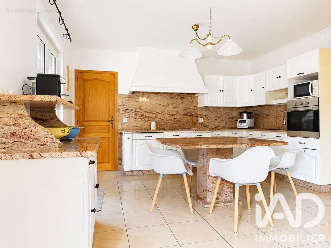 Maison 175 m² à Hombourg-Haut  - photo 3