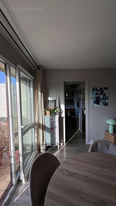 Appartement à L&#039;HAY-LES-ROSES