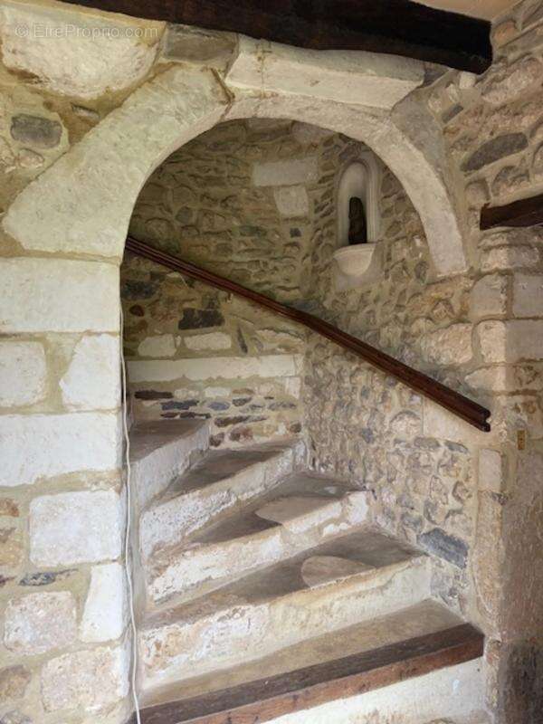 Maison à FONTAINE-LE-PIN