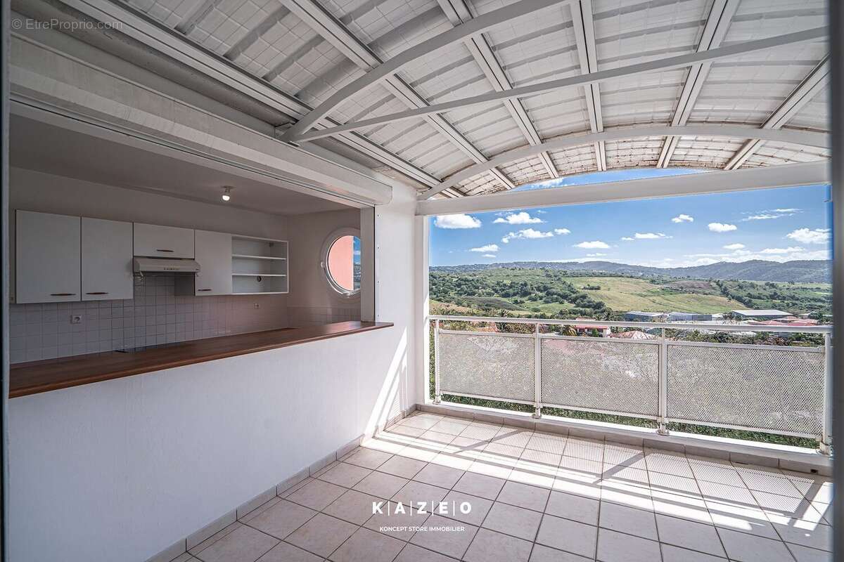 Appartement à SAINTE-LUCE