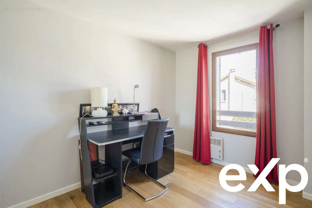 Maison à BONNEUIL-SUR-MARNE