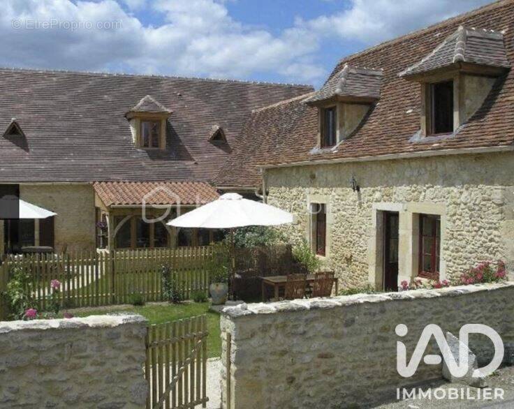 Photo 1 - Maison à SAVIGNAC-DE-MIREMONT
