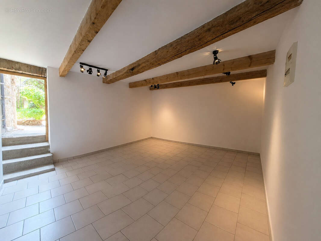 COUP DE CŒUR   Charmante maison de village avec jardin, garage et terrasse au cœur de Cabestany - photo 11