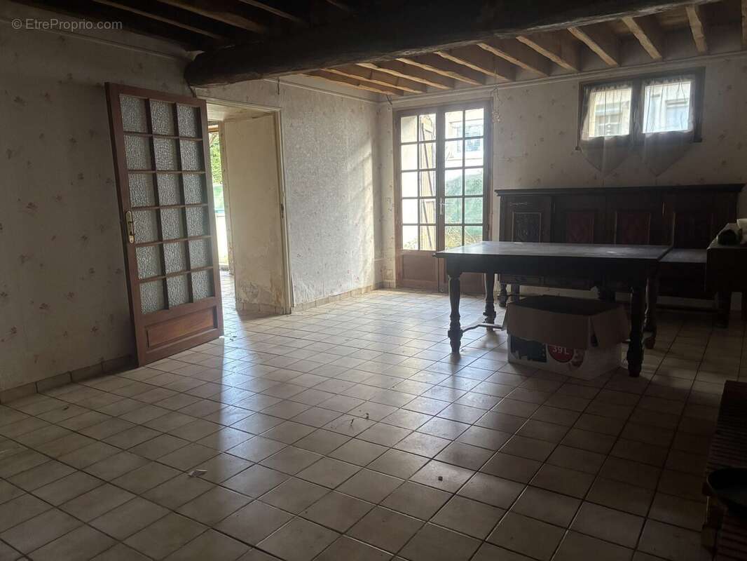 Maison 130 m² à Magny-Le-Hongre  - photo 2