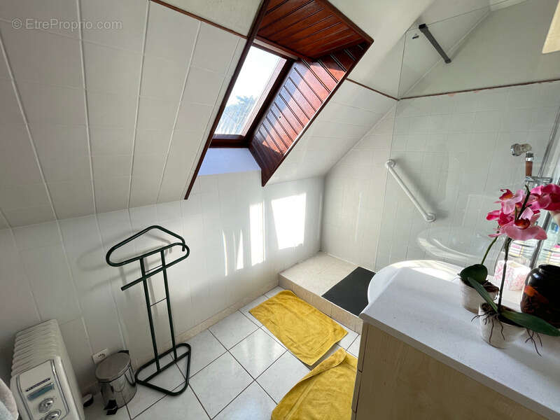 Maison à VERRIERES-LE-BUISSON