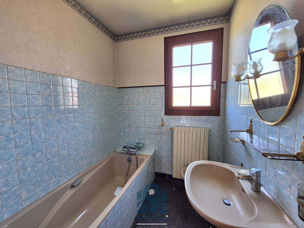 Maison 7 pièces avec balcon et garage - photo 10