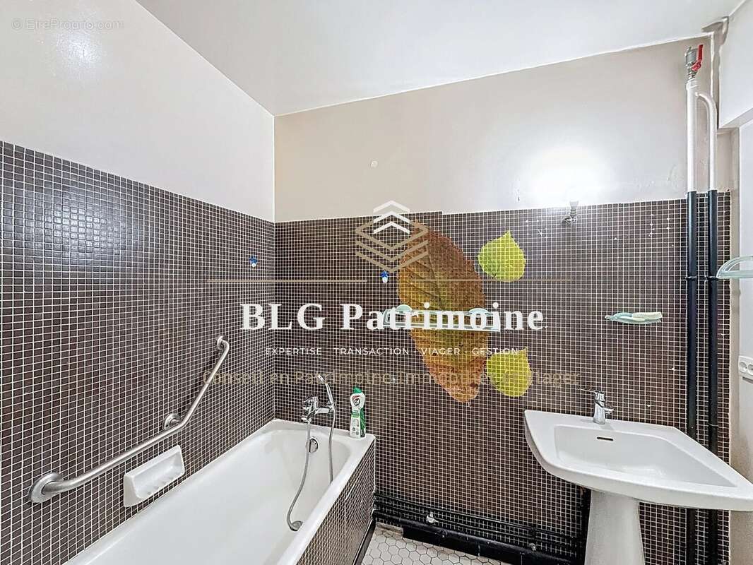 Appartement à PARIS-15E