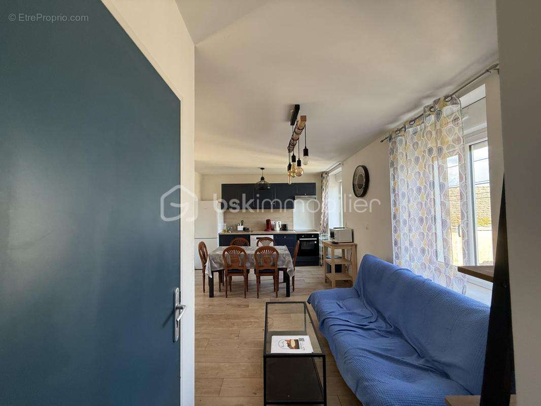 Appartement à NOYEN-SUR-SARTHE