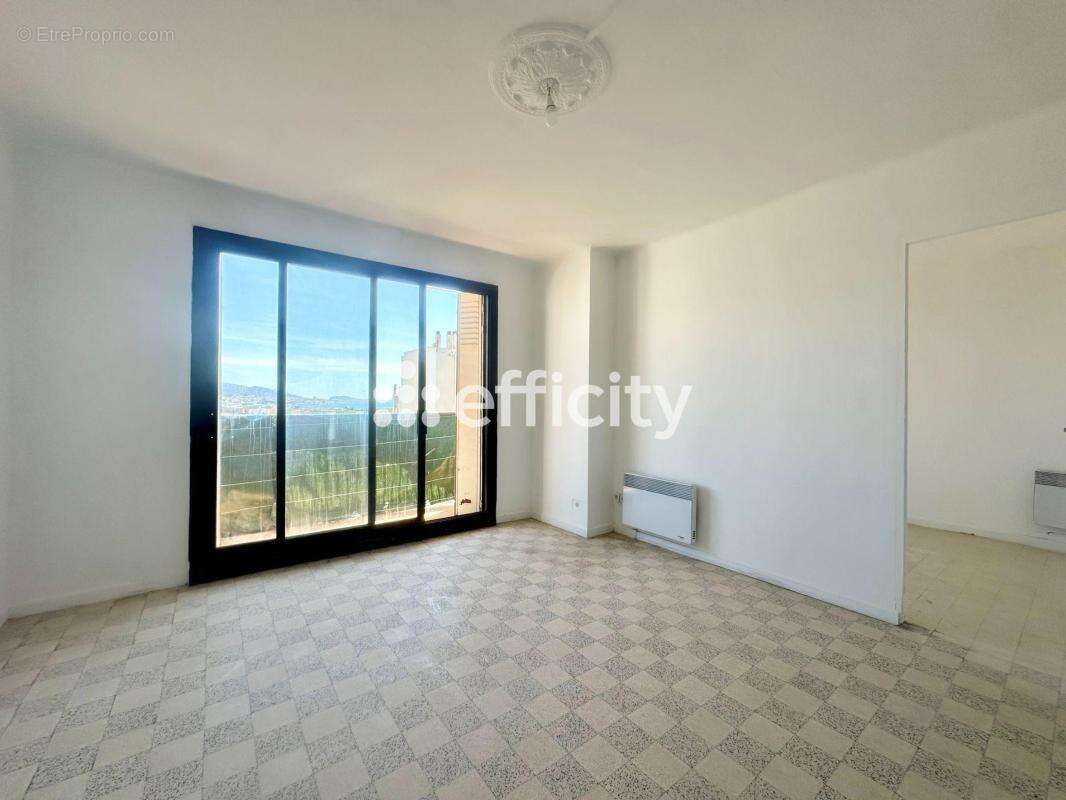 Appartement à MARSEILLE-15E
