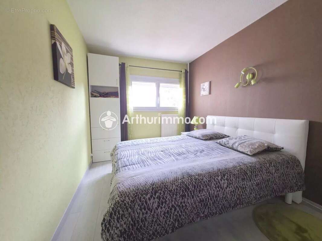 Appartement à SAVIGNY-LE-TEMPLE