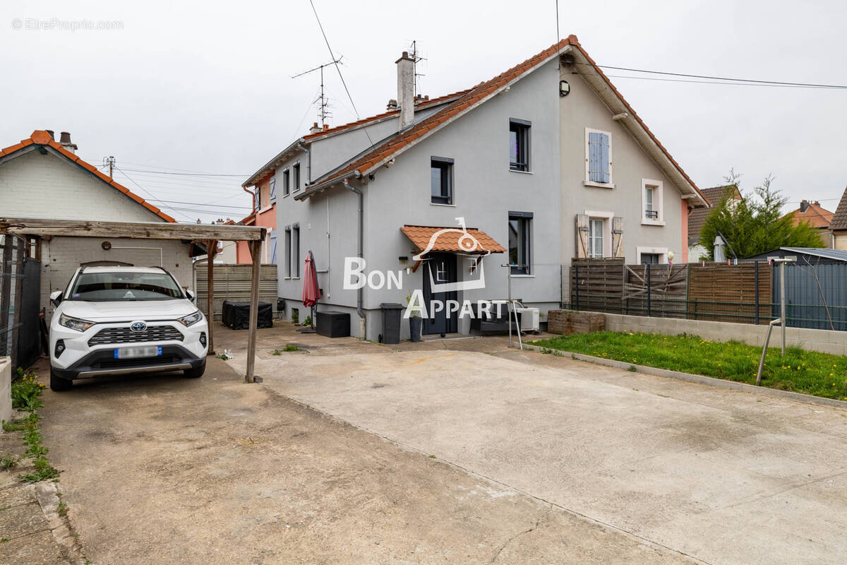 Maison à AMNEVILLE
