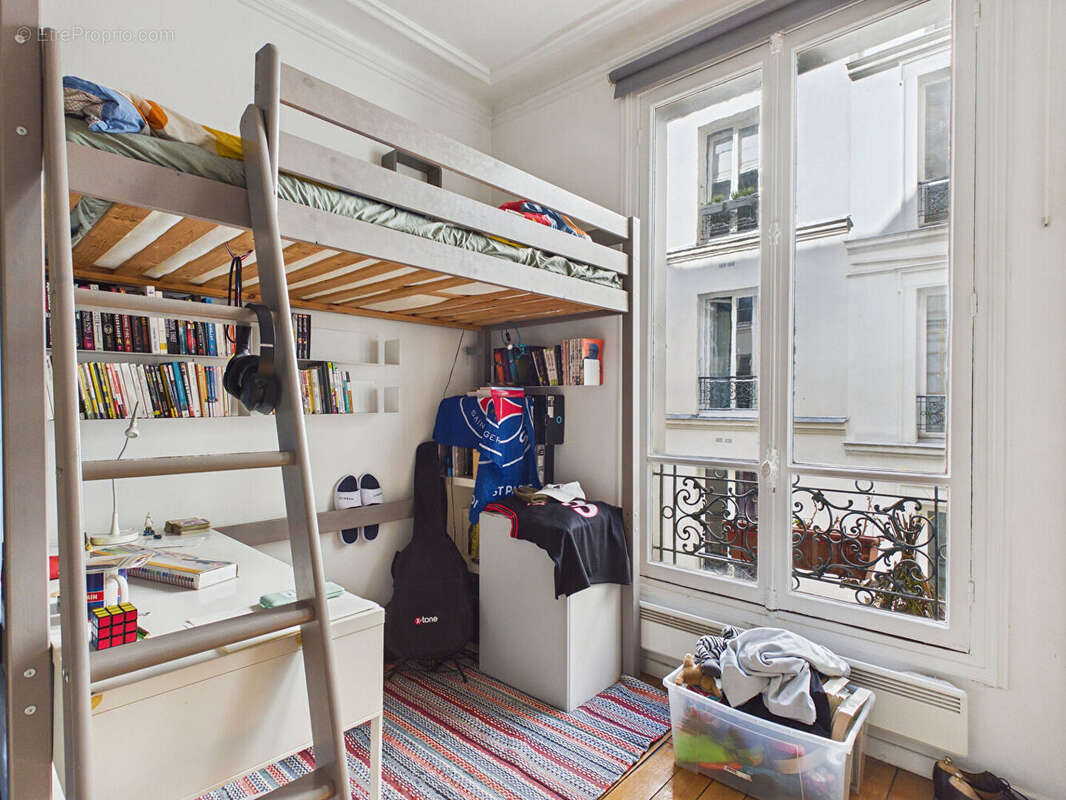 Appartement à PARIS-9E