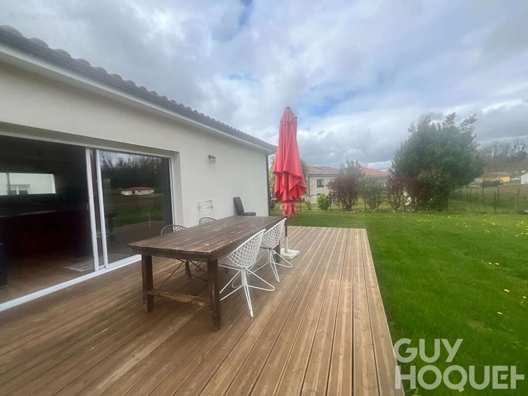 Maison à CARRESSE-CASSABER