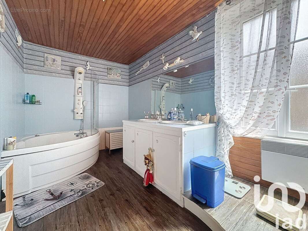 Photo 8 - Maison à LA VILLE-ES-NONAIS