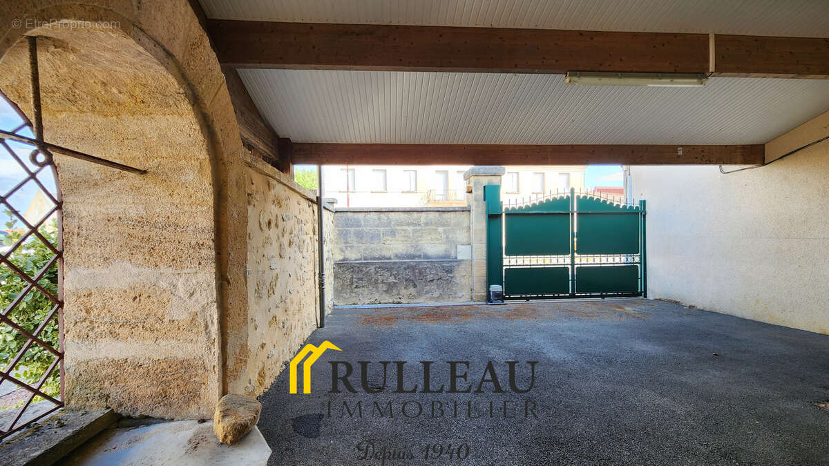 Demeure bourgeoise en pierre de 234 m2 avec dépendance de 120 m2 et jardin clos, à proximité de Saint-André-de - photo 30