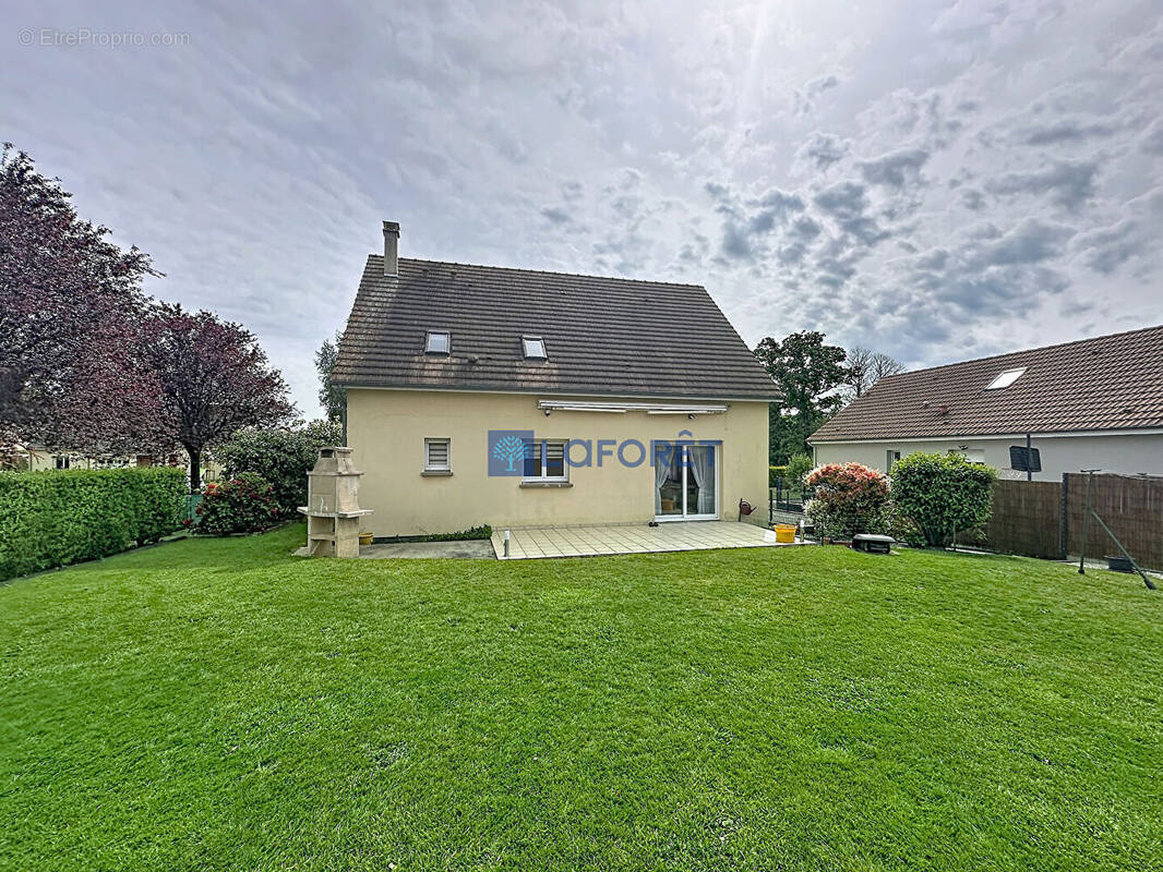 Maison à LA LANDE-PATRY