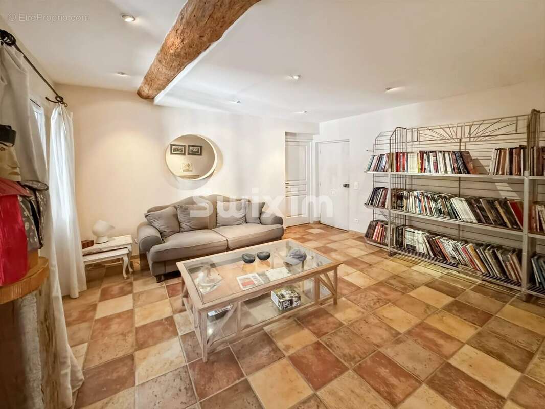 Maison à SAINTE-CECILE-LES-VIGNES