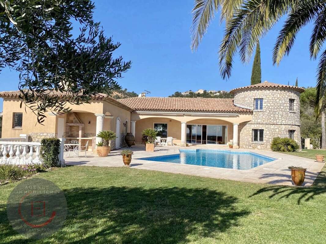 Maison à LES ADRETS-DE-L'ESTEREL