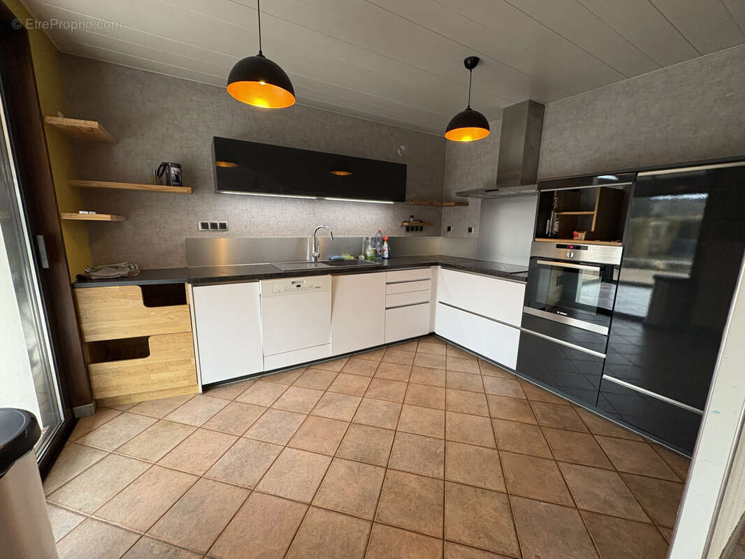 Maison à BIANS-LES-USIERS