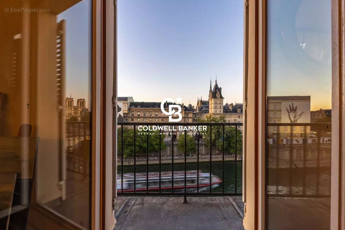 Appartement vue Seine et Notre-Dame - photo 18