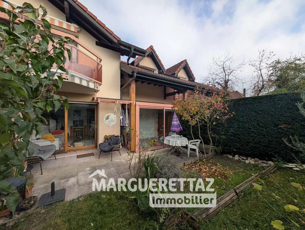 Appartement à REIGNIER